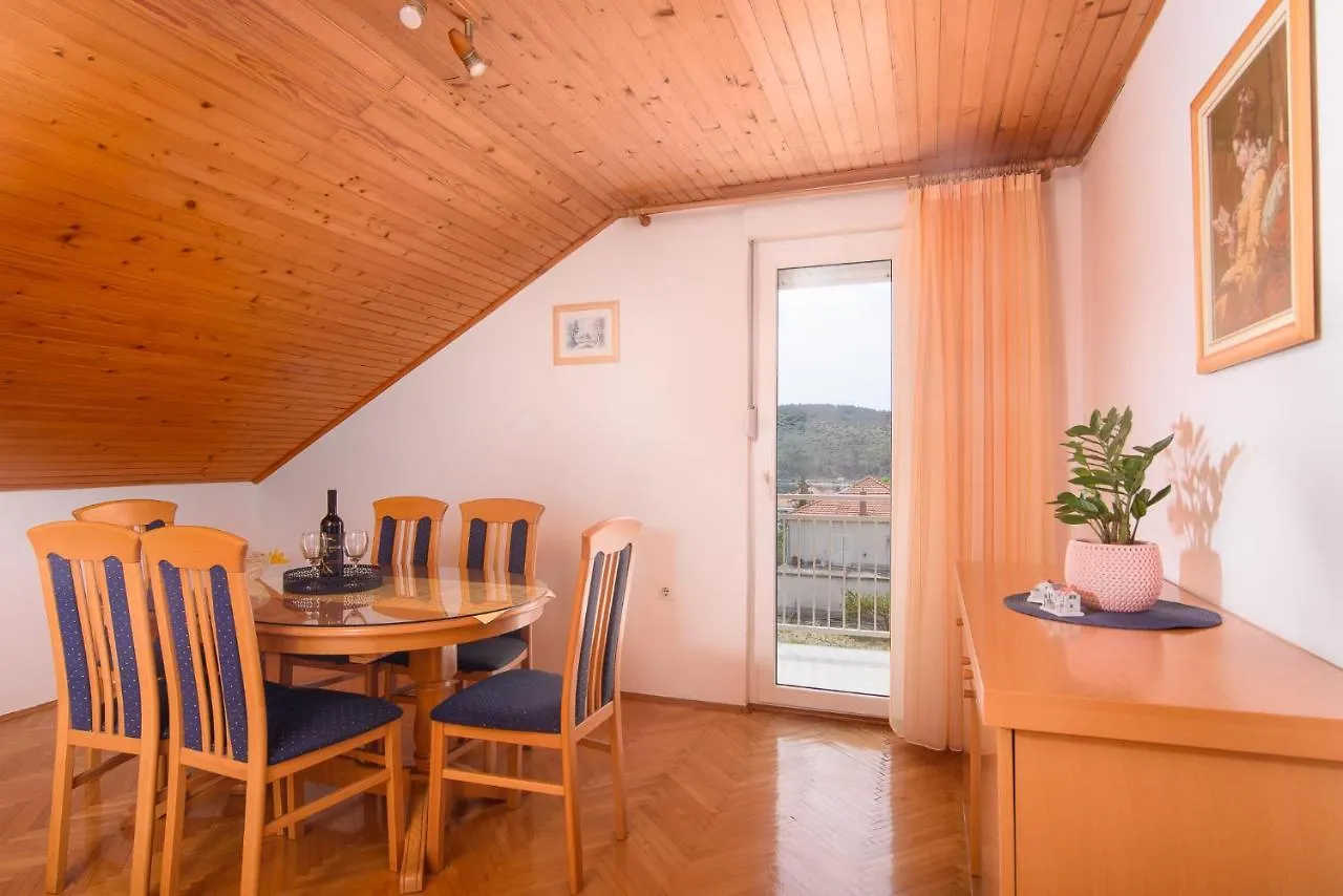Apartment Apartman Tonka Trogir